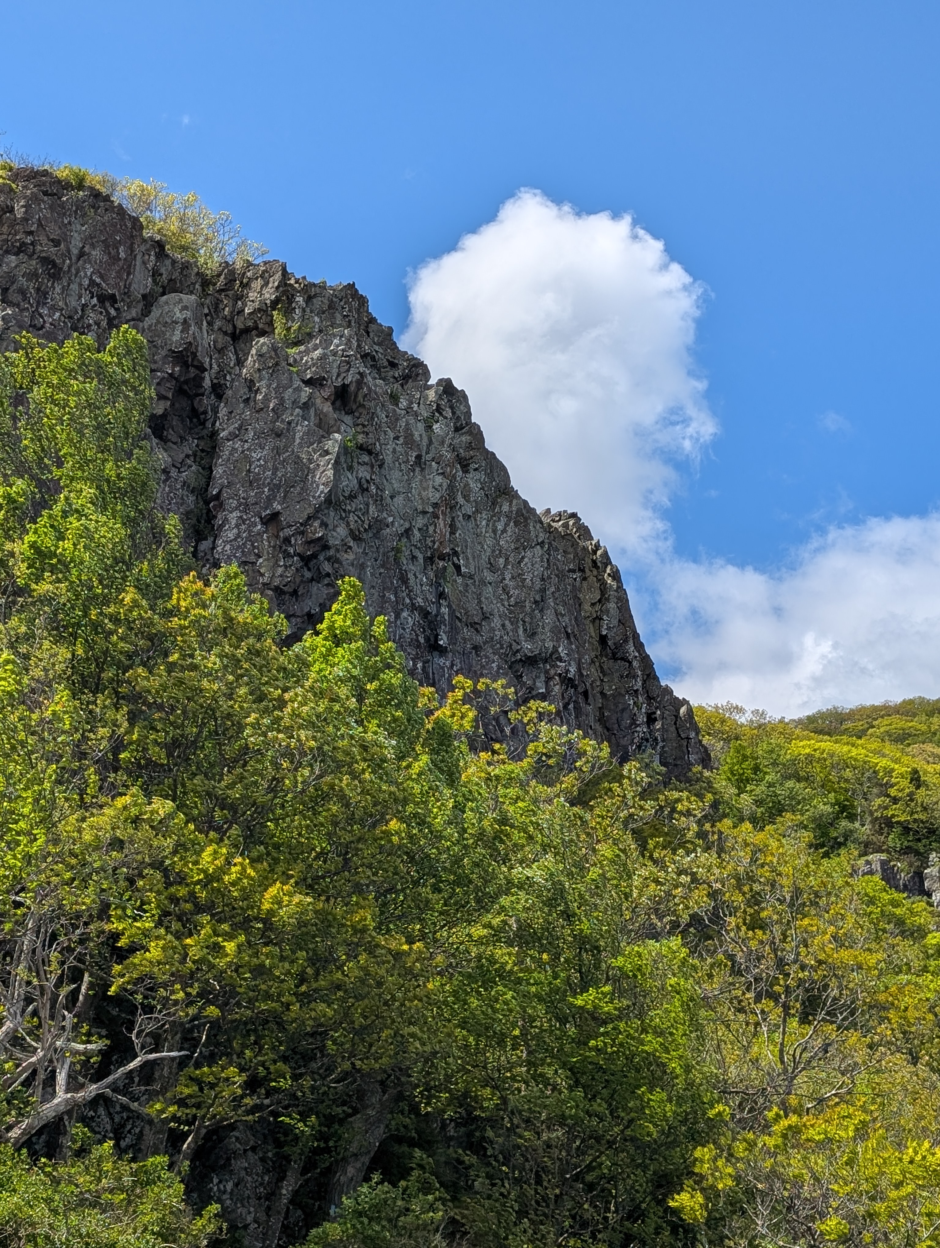 My sister swears she can see the stony man in the rock formation, but I can't see it.